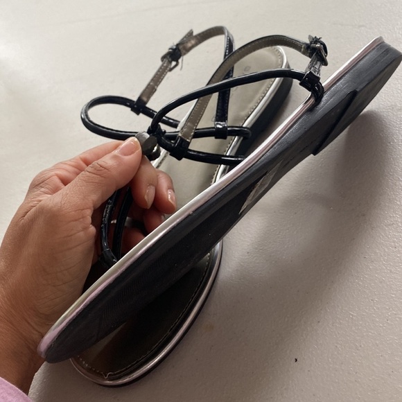 Bandolino Black Sandals with Diamond Stone - Picture 7 of 12